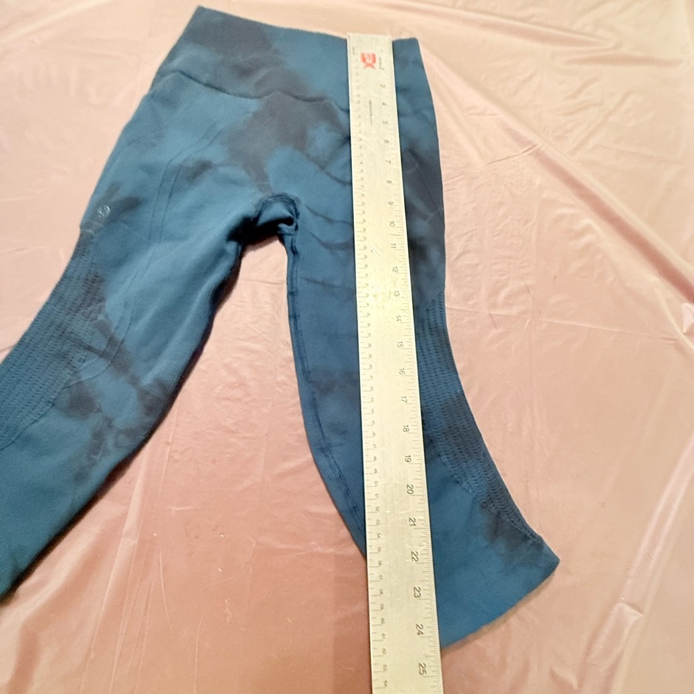 Lululemon Flow & Go Tie Dye green/black Mesh Panel Cropped Leggings Size 6/Small - Picture 6 of 8